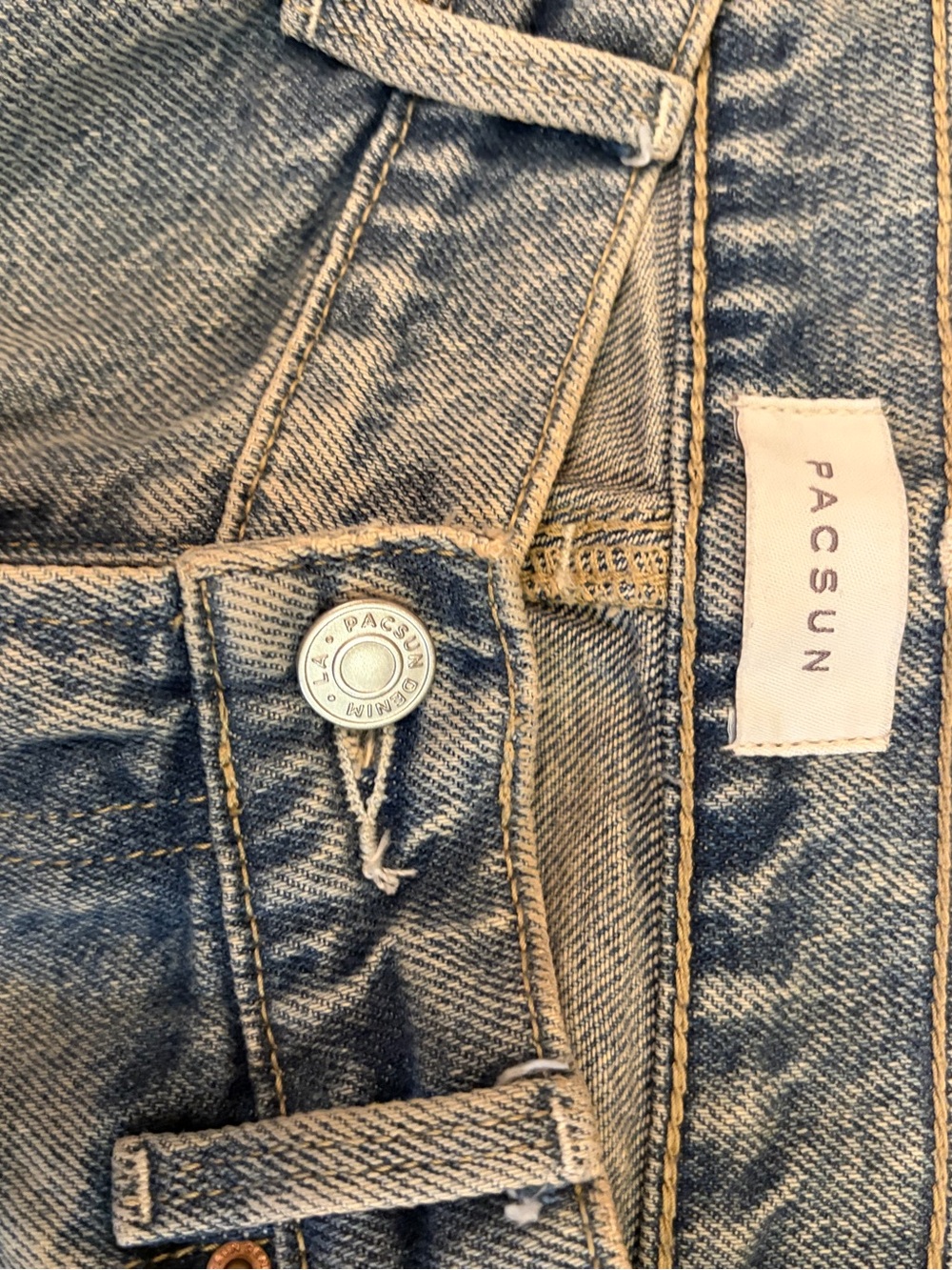 Pacsun Ladies Light Blue Washed Jeans -size 24